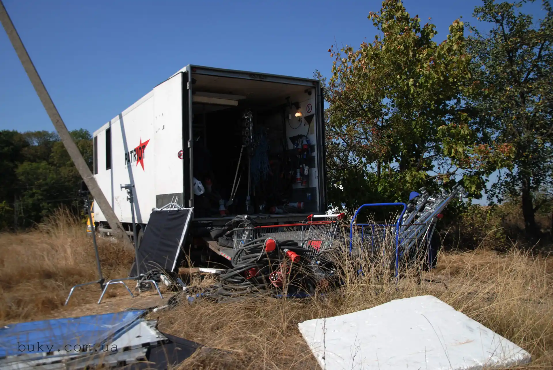 Вантажівка компанії "Patriot rental" - Буки, Уманський район