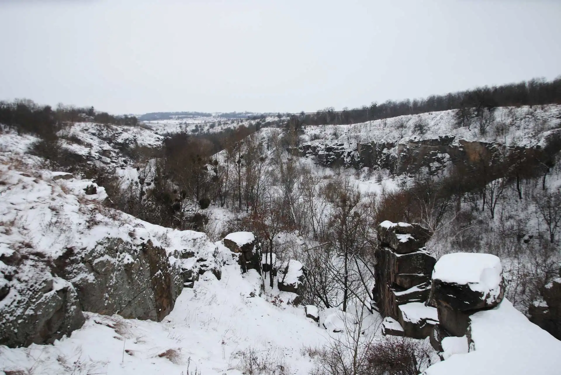 Колишній кар'єр на Буцькому каньйоні взимку - Радіон
