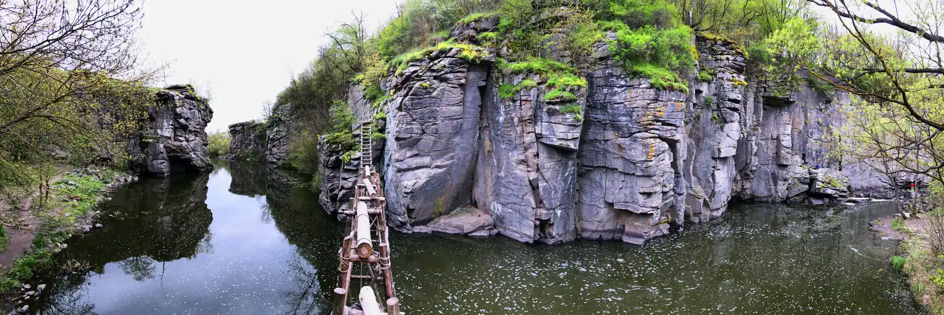 Початок маршруту на човні - Серце каньйону