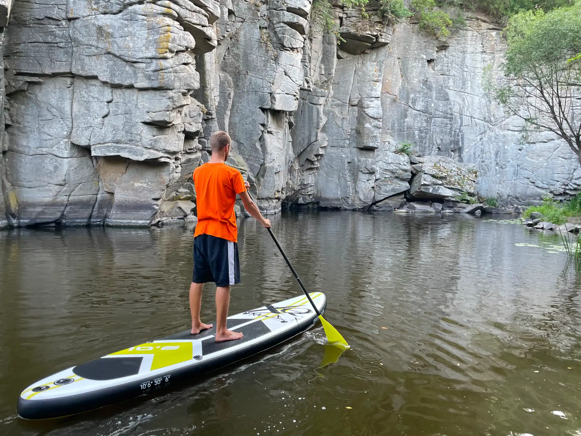 Катання на сап-борді на Гірському Тікичі