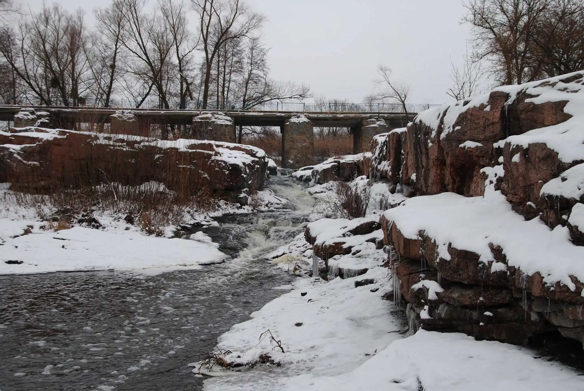Водоспад Вир зимою